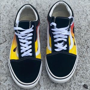 Flame vans Size 7